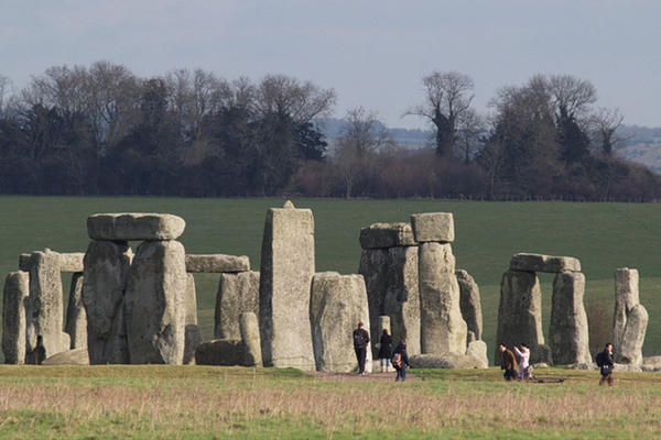 英格兰巨石阵附近挖掘出古代食物残骸:八千年