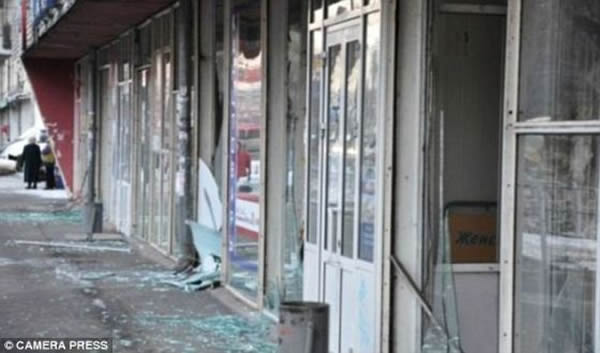 2013年初,一颗直径大约60英尺(约合18米)的小行星在俄罗斯车里雅宾斯克上空爆炸,共造成大约4000座建筑受损。据说,类似这样的小行星大约每100年袭击一次