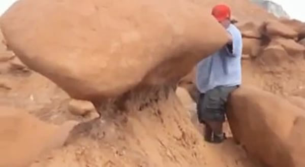 ��������������������������ħ�ֹ�������԰�Ƶ�2������ʷ�ľ�ʯ