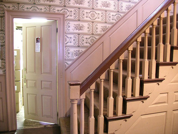 美国网站发布《凶宅调查报告》:几座极具人气的“鬼屋”