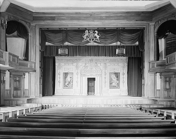 美国网站发布《凶宅调查报告》:几座极具人气的“鬼屋”