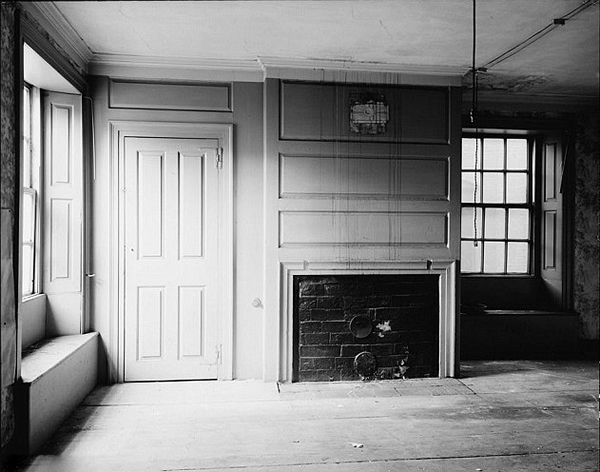 美国网站发布《凶宅调查报告》:几座极具人气的“鬼屋”