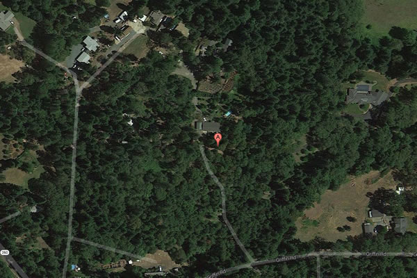 ����ũ�������������ùȸ��ͼ��λ�����λ�ڶ��ոԵ���ִ�ա�����ũ����������ʵ���֣�ũ�����µ�˹�����޷�����ֲ��ֲ�ﳬ������������������ʹ֮����ȥ����ֲ�˴���һ