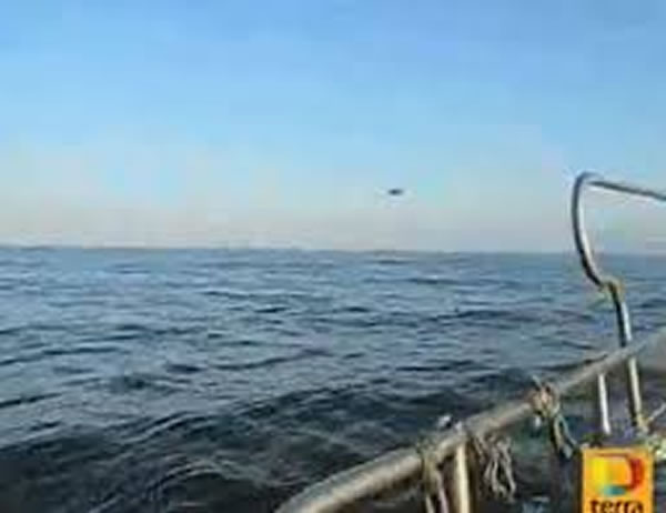 2009年9月西班牙沿海两架战机在追逐一架UFO