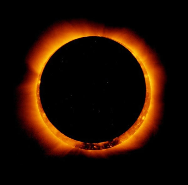 2011��1��4�գ�������ǲ�׽���������ĵĻ�ʳ�¼�����Ȼ����ͼ�����������������̫�������򡢵���������֮����˶���ϵ