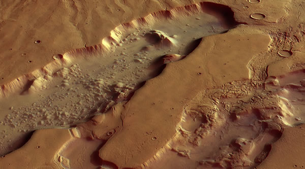 欧洲航天局为庆祝火星快车探测器发射十周年发布火星表面视频