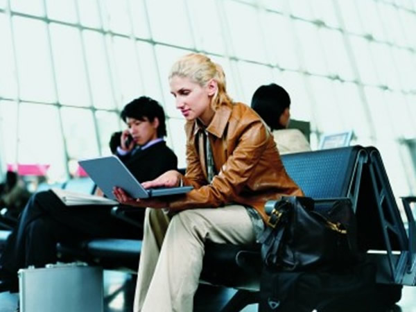 电脑族一辈子总共得花费一年的时间等待开机