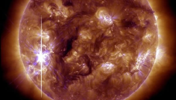 �������̫������ѧ����������㵽�˴˴�X3.3��̫��ҫ�߱����ĸ�����Ƶ