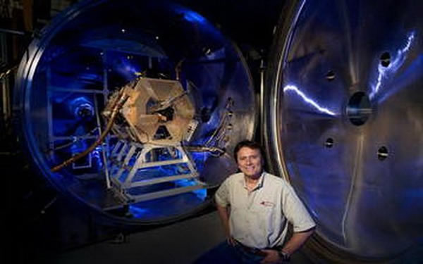 艾德-阿斯特拉火箭公司张福林研制“可变比冲磁等离子体火箭发动机(VASIMR)”