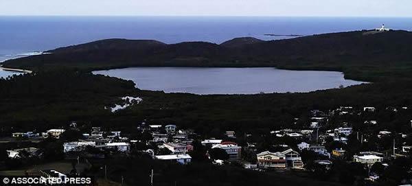 2003年这一泻湖变得黑暗,然后数月后又重新发光。