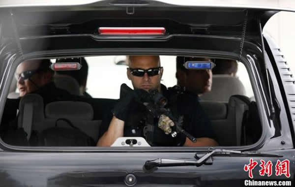 2008��11��6�գ�����֥�Ӹ磬�ع��ѻ�С���Ա��ǹ���Ͱ°�����