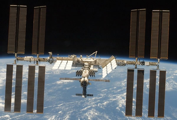 2009年STS-119任务时拍摄的国际空间站