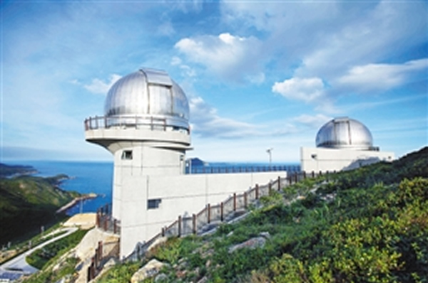 美丽的西涌天文台坐落在七娘山腹地