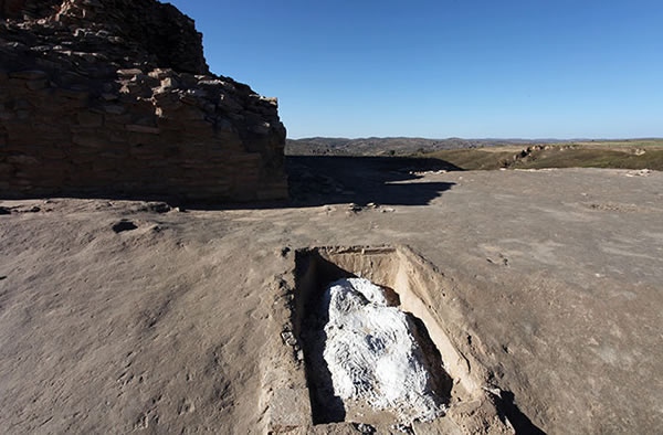 This picture taken on Oct. 10, 2013 shows a grave protected by plaster after it