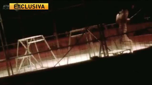 ������һ��Ϸ���ϻ�ͻȻ����ѱ��ʦ