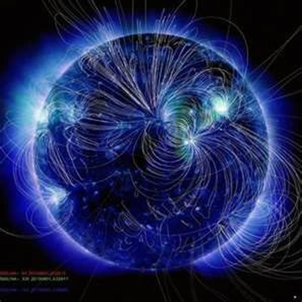 太阳磁极颠倒属正常活动不会威胁地球