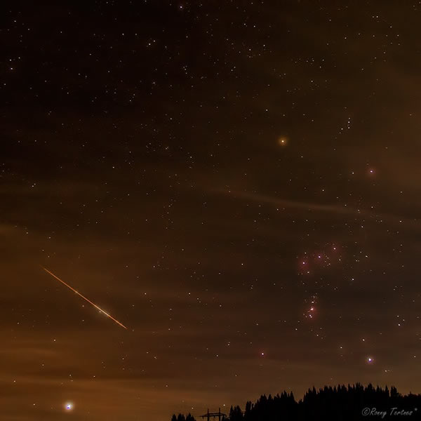 12月13日,拍摄于挪威的流星。