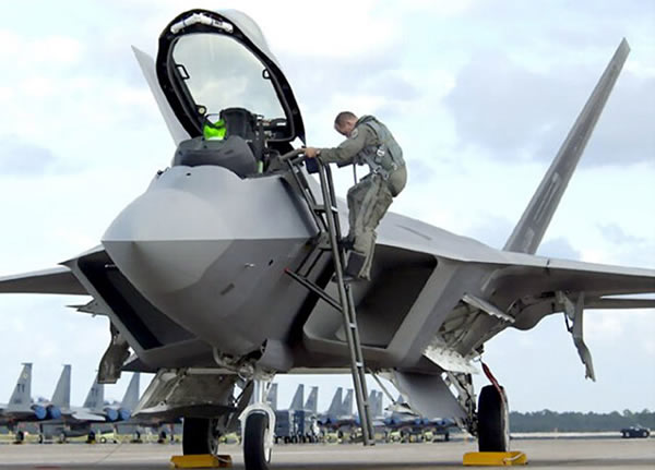 F-22����������Ҳ�ǳ����ڣ�Ҳ����Ϊ�����������ķ�������