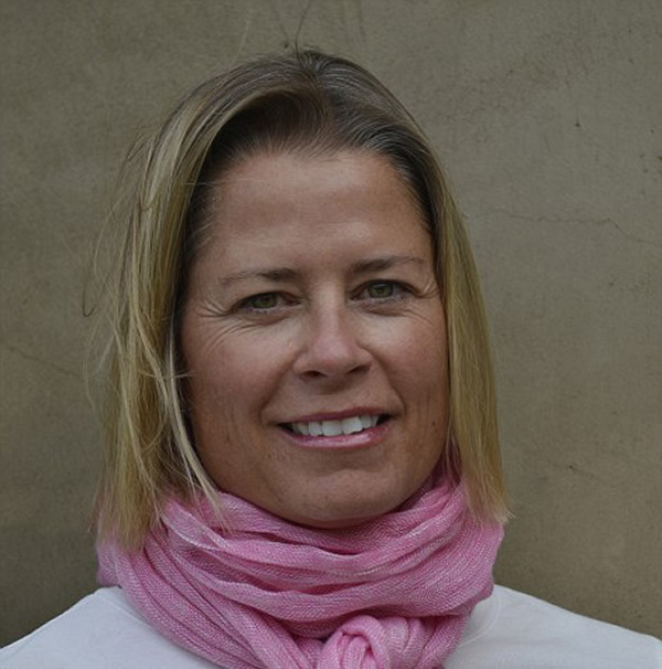 �������������Ӱʦ��ɯ•���(Lisa Wood)