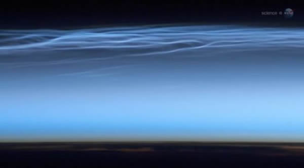 美国宇航局“大气中间层冰晶天文学探测器”(AIM)探测南极上空夜光云