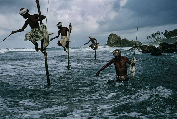 1995�꣬��ʷ�ٷ�����Steve McCurry��������˹��������
