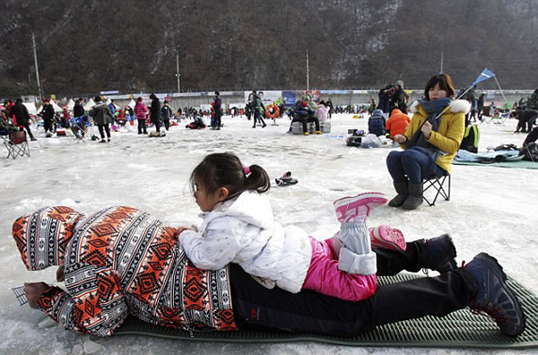 韩国江原道迎来一年一度的华川山鳟鱼节