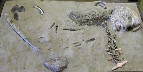 西伯利亚Mal’ta发现的一个2.4万年前男孩遗骨化石