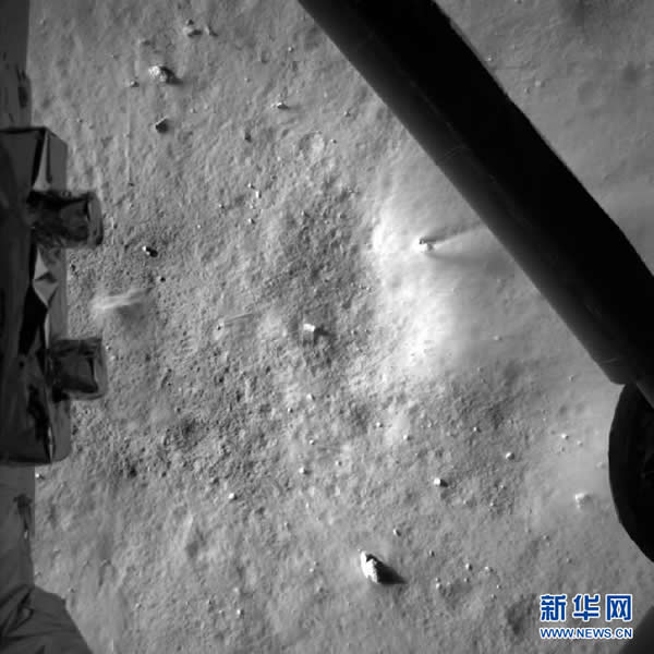 ϶̽߶Ϊ7.9ǧʱ½±ͼ20131214㣩