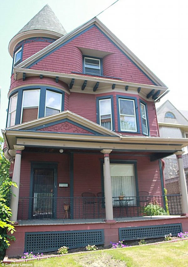 美国宾州1901年的维多利亚式古宅闹鬼出售