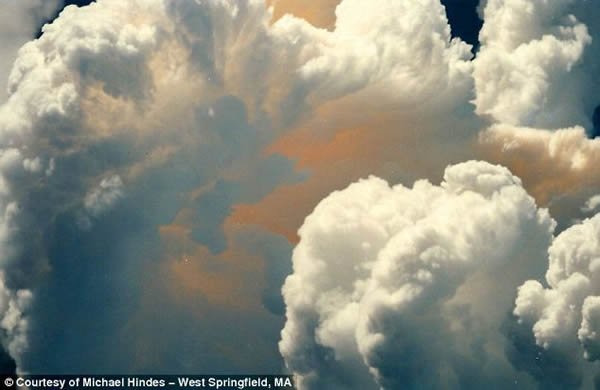 ����ս�ߡ��ſ�����������������Զ��ʹ�����ѷ�����������ֵĺ���ɻ��ƻ���ͣ3��