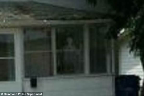 美国印第安那州警察声称拍摄到鬼屋中的鬼魂