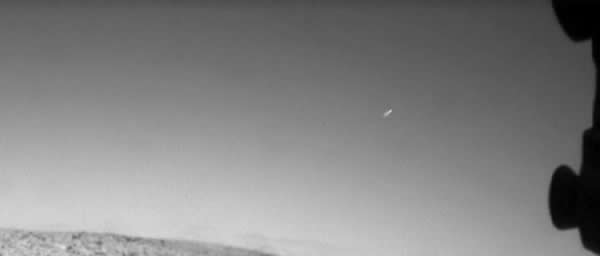 好奇号火星车拍摄到不明飞行物
