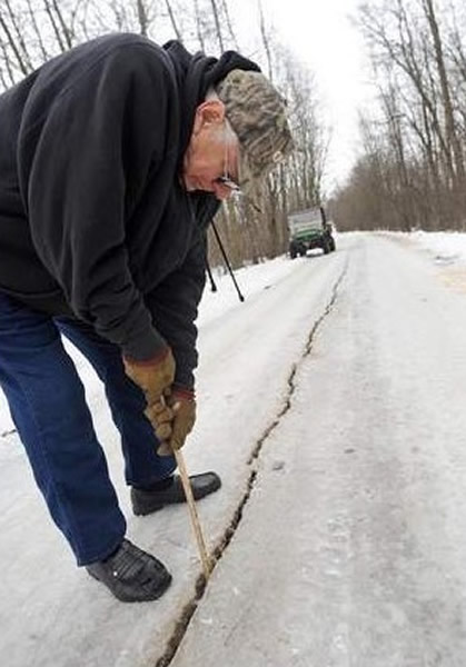 美国许多地区出现罕见“霜震”现象