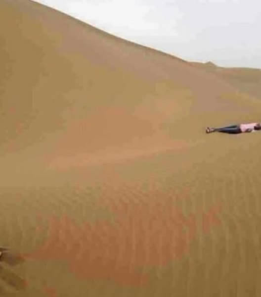 新疆沙漠发现女尸 初判死亡2个月