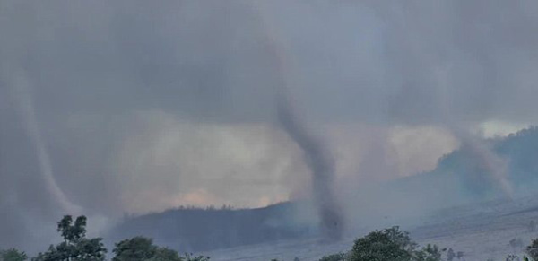 视频记录印度尼西亚锡纳朋火山喷发惊心一刻