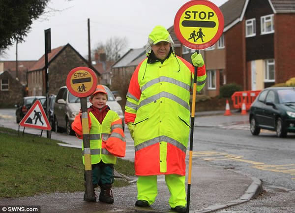 Ӣ������С������������С�Ľ���