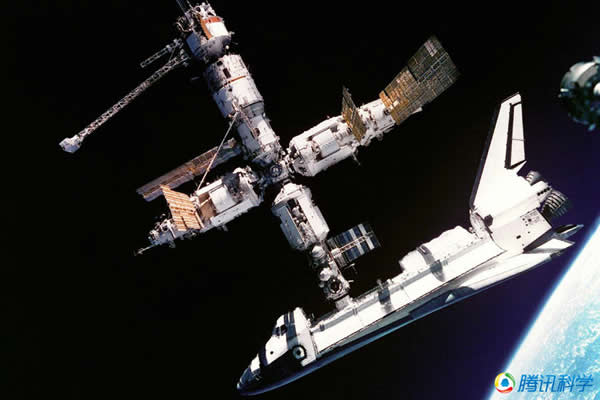 和平号空间站是坠入地球最大的航天器之一