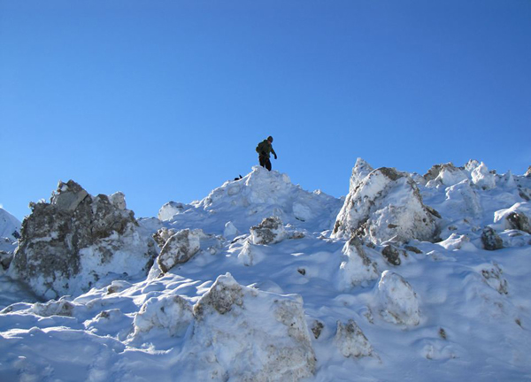 美国阿拉斯加州发生世界上最大的自然山体滑坡