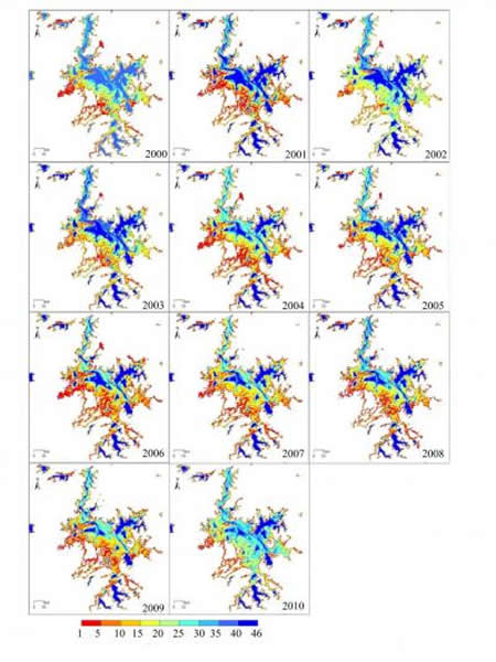 ͼ�������ֱ�ʾÿ�걻ˮ���ǵĴ������о��������еȷֱ��ʳ��������(MODIS)8��ϳɵ����ݣ��Ժ���ȫ�깲���46 �Σ��������е�ĳһλ�ã�ÿ�걻ˮ����������