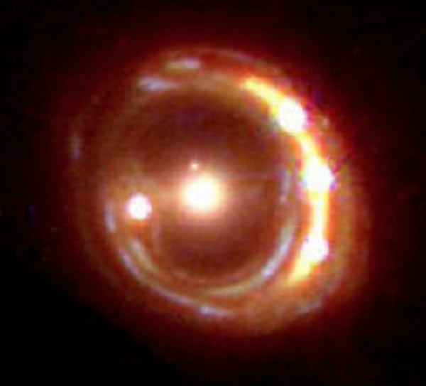 类星体RX J1131-1231内部超大质量黑洞每年的消耗大约相当于333000个地球