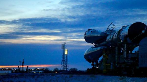 哈萨克斯坦的Baikonur,俄罗斯“联盟-U”的火箭推进器的上搭载着进步M-22M号货运飞船。