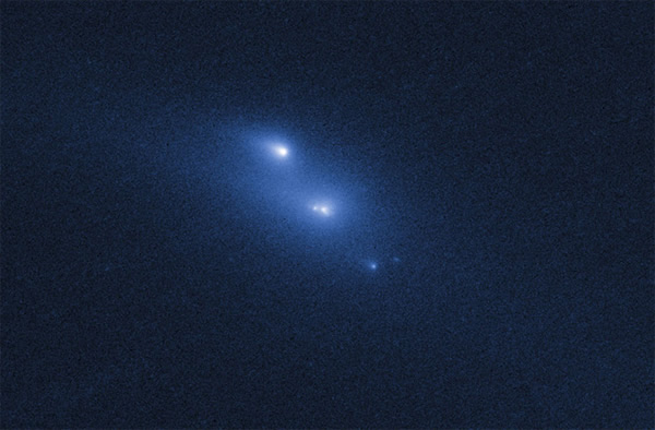NASA/ESA Hubble Space Telescope observation of asteroid P/2013 R3. This asteroid