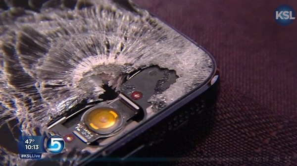 ����һ�������ڰ�����ִ������ʱ����ɱʽը��Ϯ��iPhone 5S����