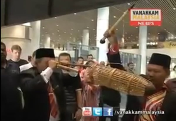 马来西亚官员请来巫师作法协助找寻马航MH370客机