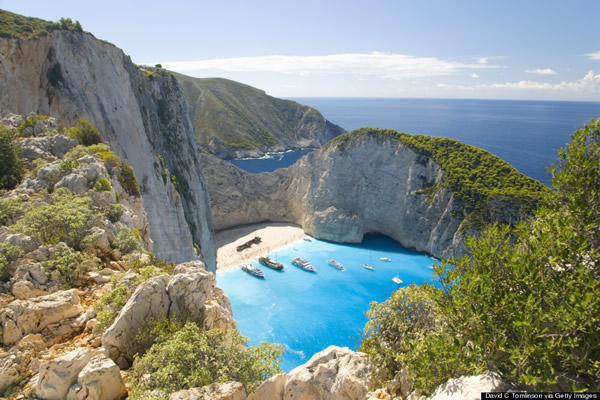 希腊著名海滩沉船滩(Navagio)风景这边独好
