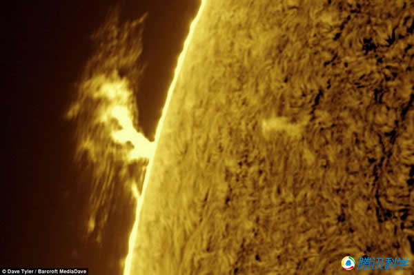 ����72���̩�����㵽���ҵ�̫��ҫ�ߺͺ��ӻ����ʱ̫�������¶ȸߴ�5505���϶ȣ�̫���������1.5�ڹ��