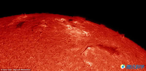 ̩������Զ����װ����һ��΢�͵�������������������㵽̫����������һ����װ�þ�������������̫�ա����ǡ������̫����