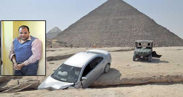 埃及走私犯驾车掉考古坑被擒