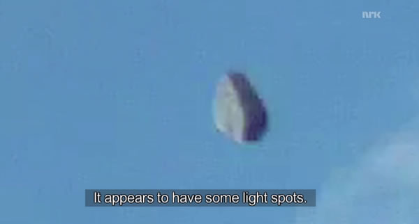 挪威男子玩高空跳伞与陨石擦身而过