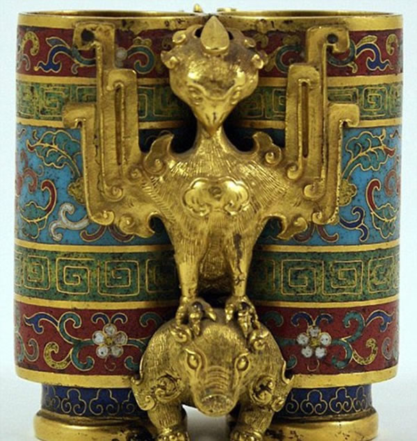 英国女子不识宝贱卖中国古董花瓶